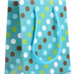 شنط دعايا ورقية منقطة – تصميم ملون